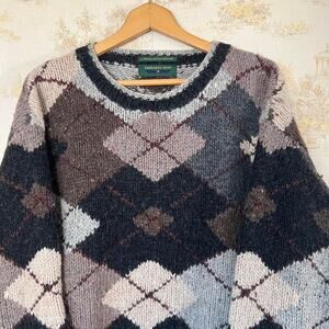 Vintage 90s Embassy Row Hand-Knit Shetland Wool Argyle Sweater | Large